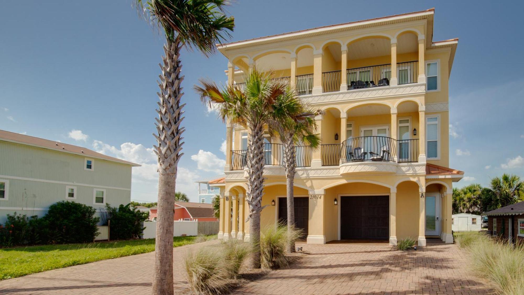 2 Gulf View Balconies! 3 Story Townhome With 4 Bedrooms, 4 Bathrooms! Sleeps12