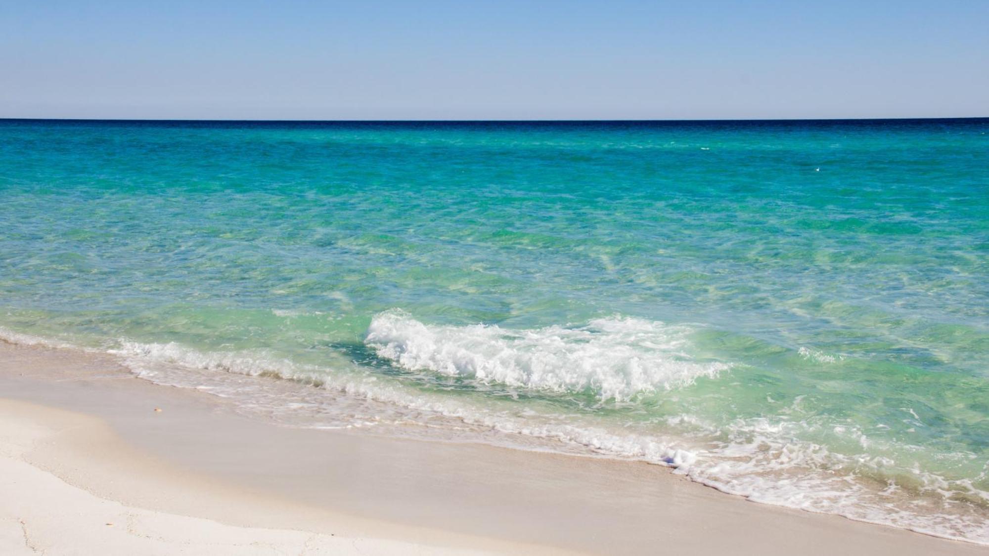 2 Gulf View Balconies! 3 Story Townhome With 4 Bedrooms, 4 Bathrooms! Sleeps12 Holiday home